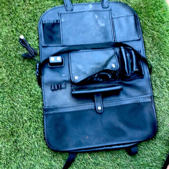 Back seat plug in for you’re computer - Picture 1 of 5